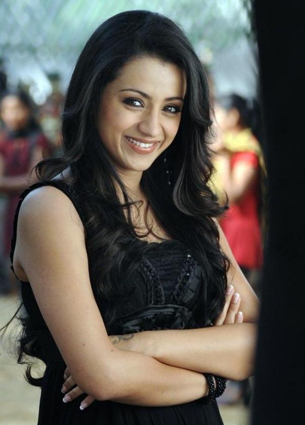 Trisha Krishnan Sexy In Black Dress Veethi