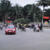 Major Car Crossing in Bangalore