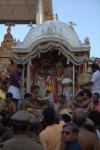 Kabaleeshwarar Temple Priest offering pujas