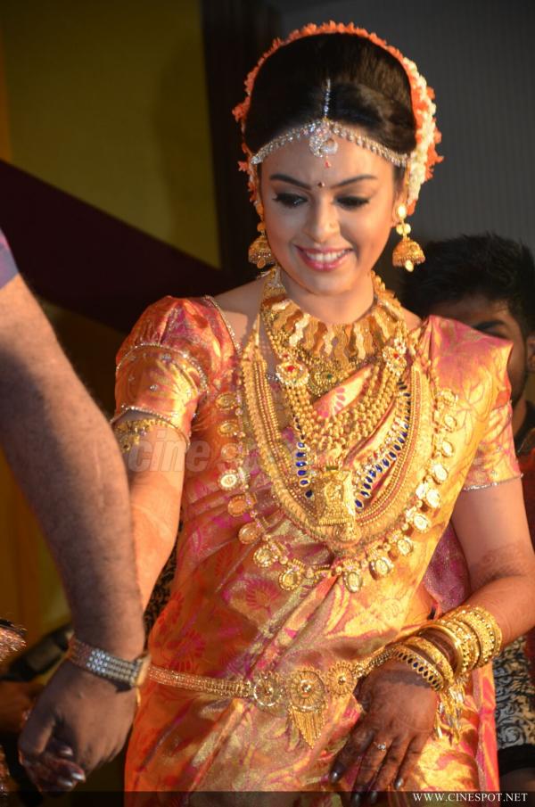 Malayalam Actress Radhika Wedding Photo | Veethi